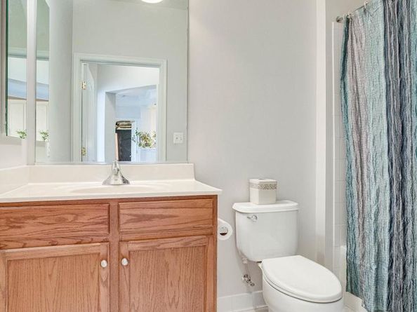 2903 Saintsbury Plz 405, Fairfax VA 22031