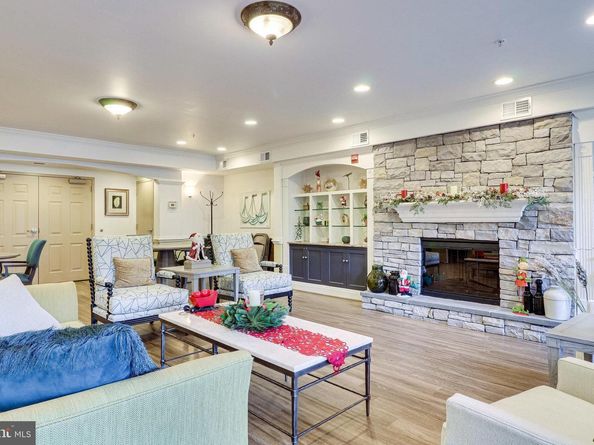 2903 Saintsbury Plz 405, Fairfax VA 22031