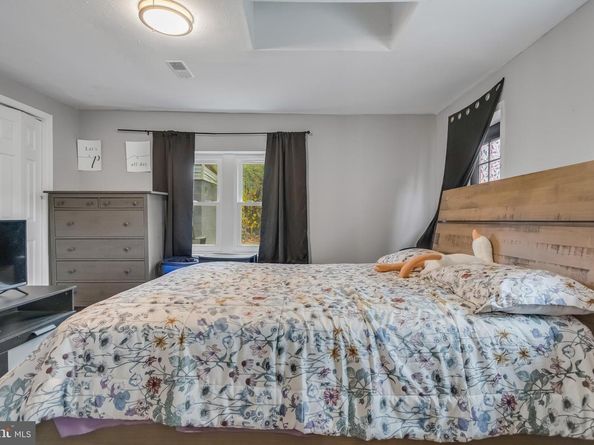 1101 51st Place NE, Washington DC 20019