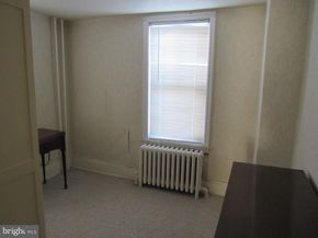 1033 Carpenter Street, Philadelphia PA 19147