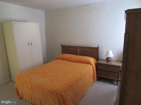 1033 Carpenter Street, Philadelphia PA 19147