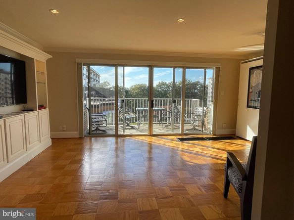 520 N Street SW S618, Washington DC 20024