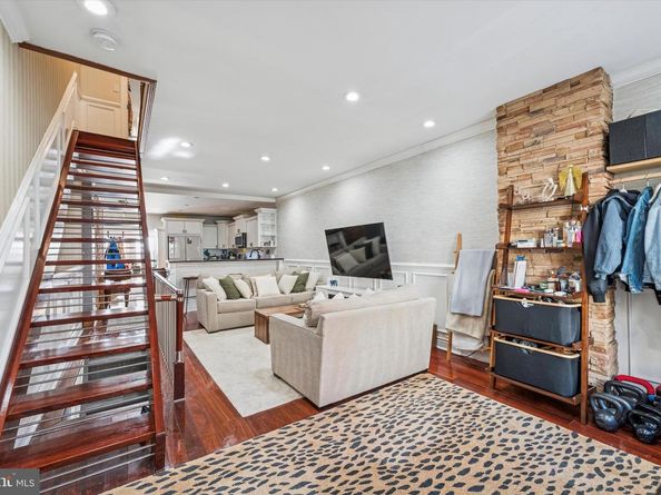 330 Fitzgerald Street, Philadelphia PA 19148