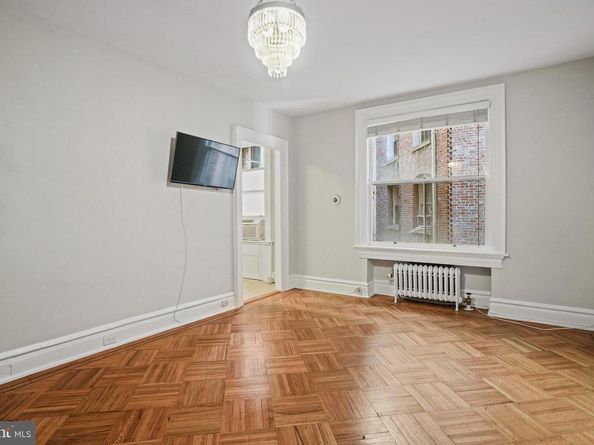 2039 New Hampshire Avenue NW 307, Washington DC 20009