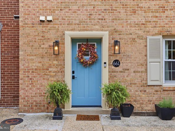 661 N Armistead Street, Alexandria VA 22312