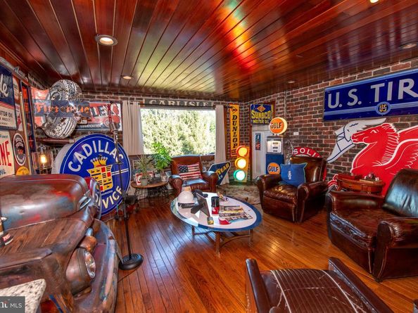 339 Pepper Road, Huntingdon Valley PA 19006