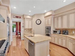 714 Bracey Lane, Alexandria VA 22314