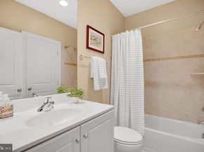714 Bracey Lane, Alexandria VA 22314