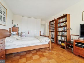 220 Locust Street 9HS, Philadelphia PA 19106