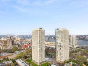 220 Locust Street 9HS, Philadelphia PA 19106