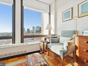 220 Locust Street 9HS, Philadelphia PA 19106