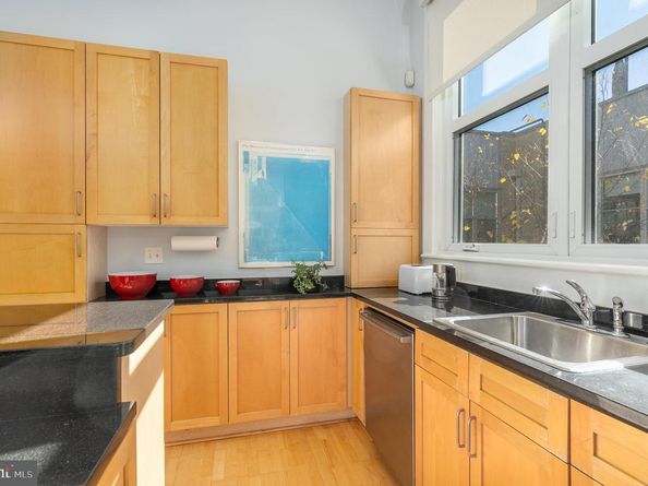 2380 Champlain Street NW 15 NOW 305 PENTHOUSE, Washington DC 20009