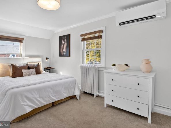 109 N Brookside Drive, Arlington VA 22201