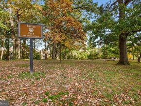 109 N Brookside Drive, Arlington VA 22201