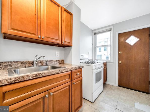 506 Hampden Road, Upper Darby PA 19082