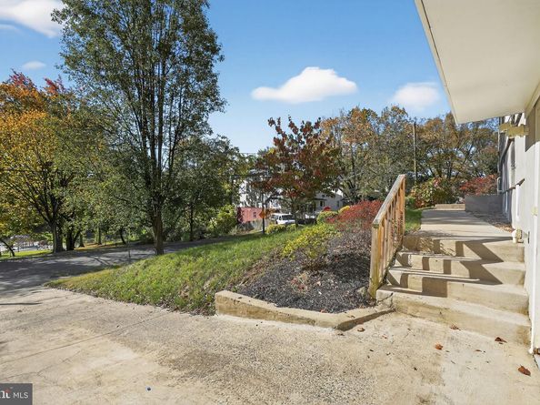 2901 King Place NE, Washington DC 20018