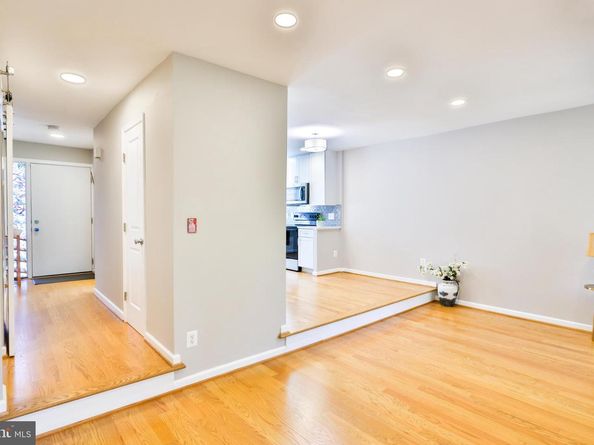 11817 Coopers Court, Reston VA 20191