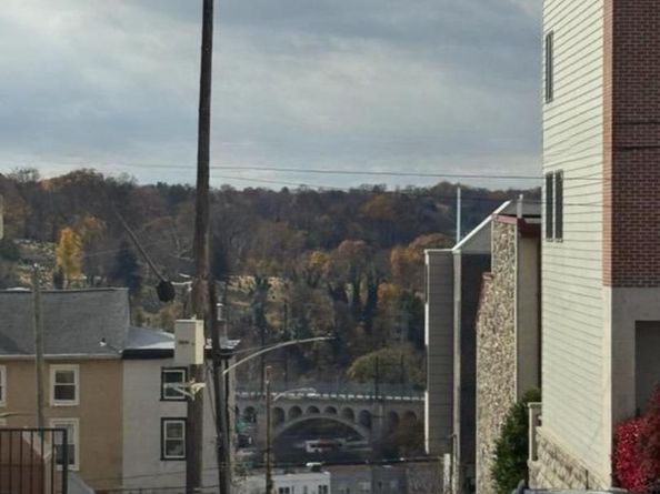 217 Grape Street, Philadelphia PA 19128