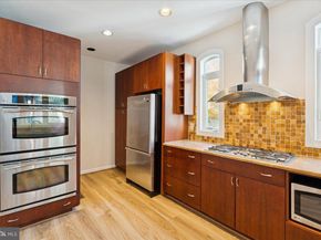 13222 Stable Brook Way, Herndon VA 20171