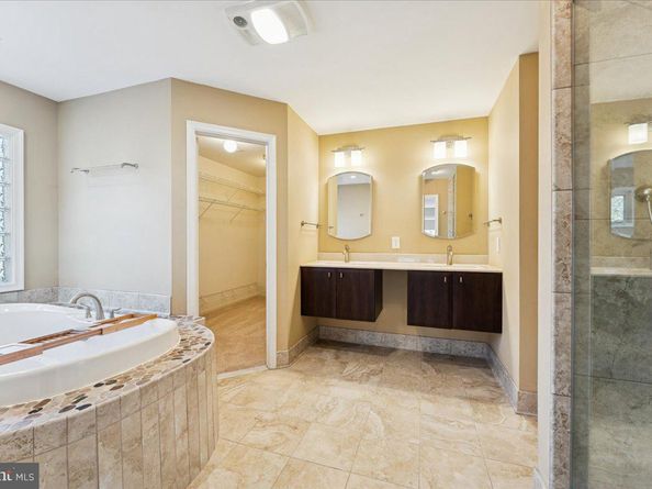 13222 Stable Brook Way, Herndon VA 20171