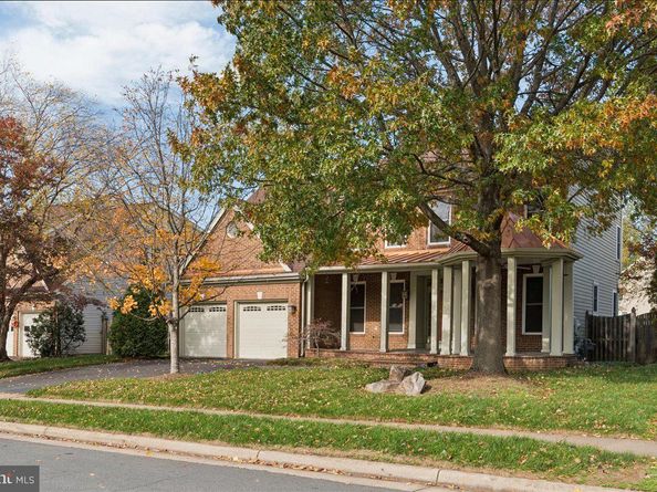 13222 Stable Brook Way, Herndon VA 20171