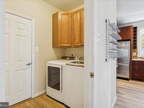 13222 Stable Brook Way, Herndon VA 20171