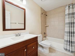 13222 Stable Brook Way, Herndon VA 20171