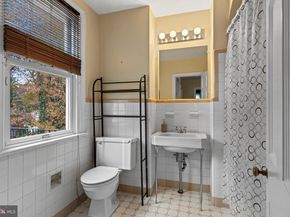 1603 Hillcrest Road, Glenside PA 19038