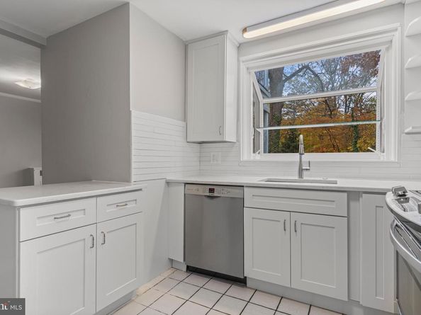 1603 Hillcrest Road, Glenside PA 19038