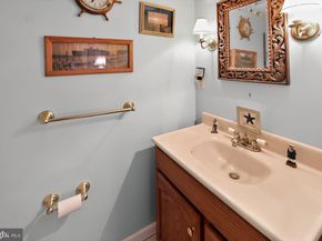 253 E 10TH Avenue, Conshohocken PA 19428