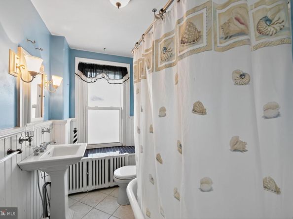 253 E 10TH Avenue, Conshohocken PA 19428