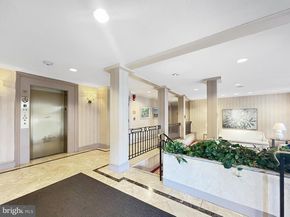 4390 Lorcom Lane 512, Arlington VA 22207