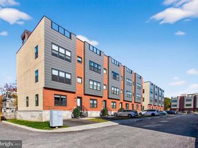 7019 Pipers Glen Way, Philadelphia PA 19119