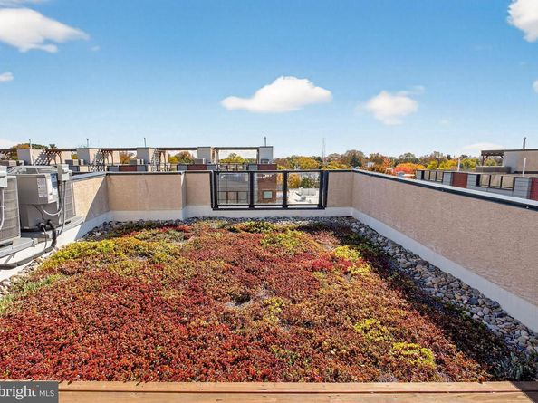 7019 Pipers Glen Way, Philadelphia PA 19119