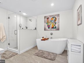 7019 Pipers Glen Way, Philadelphia PA 19119