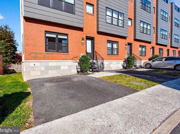 7019 Pipers Glen Way, Philadelphia PA 19119