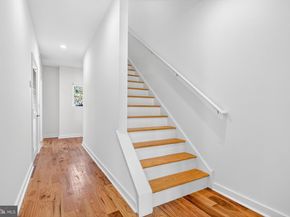 7019 Pipers Glen Way, Philadelphia PA 19119