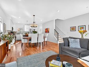 7019 Pipers Glen Way, Philadelphia PA 19119