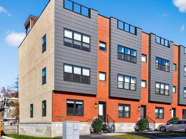 7019 Pipers Glen Way, Philadelphia PA 19119