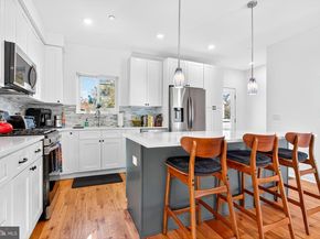 7019 Pipers Glen Way, Philadelphia PA 19119