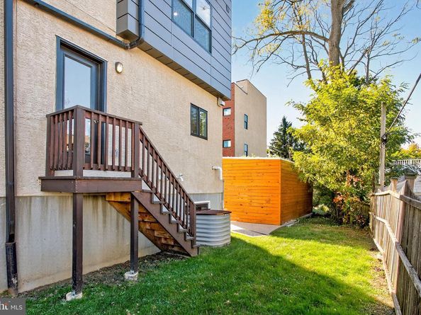 7019 Pipers Glen Way, Philadelphia PA 19119