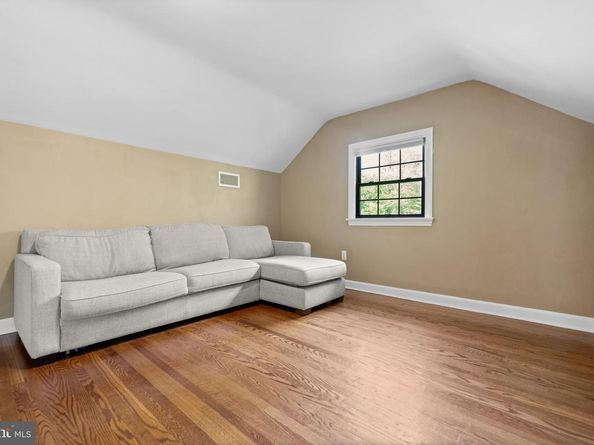 421 Parkview Drive, Wynnewood PA 19096