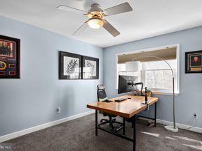8 Barrel Stave Circle, Horsham PA 19044