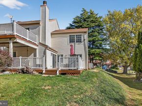 8 Barrel Stave Circle, Horsham PA 19044