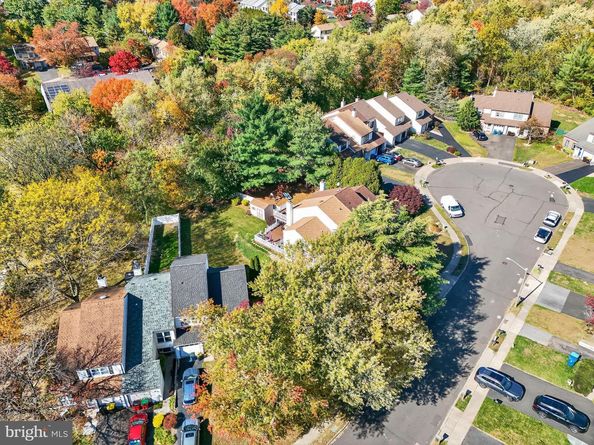 8 Barrel Stave Circle, Horsham PA 19044