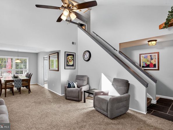 8 Barrel Stave Circle, Horsham PA 19044