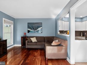 8 Barrel Stave Circle, Horsham PA 19044