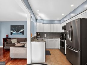 8 Barrel Stave Circle, Horsham PA 19044