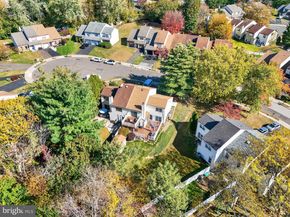8 Barrel Stave Circle, Horsham PA 19044