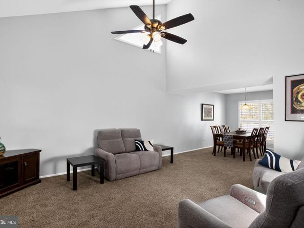 8 Barrel Stave Circle, Horsham PA 19044